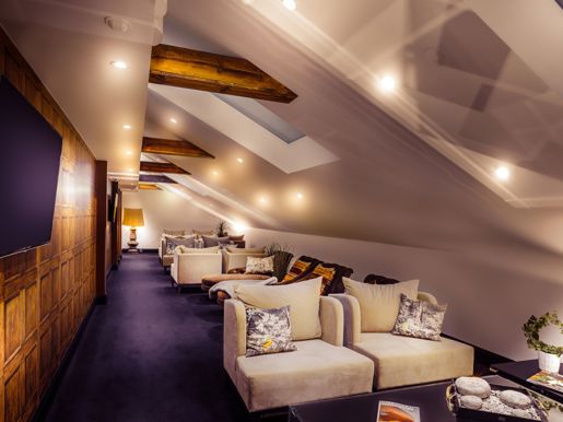 Arctic-Light-Hotel-Aurora-Lounge-Rovaniemi-Lapland-Finland.jpg
