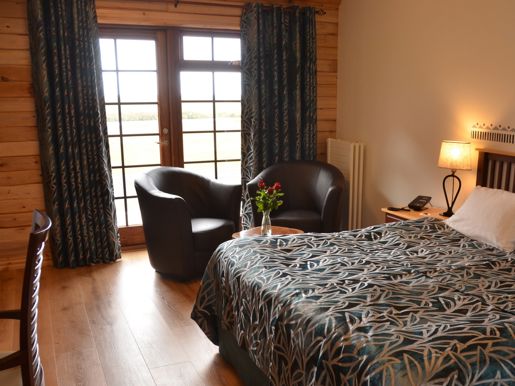 Hotel Ranga - Deluxe Superior (1).jpg