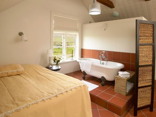 Hotel Budir - Bath.jpg
