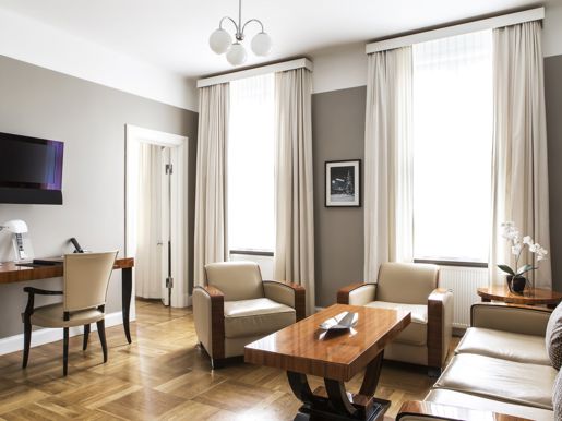 Hotel Borg - Suite.jpg