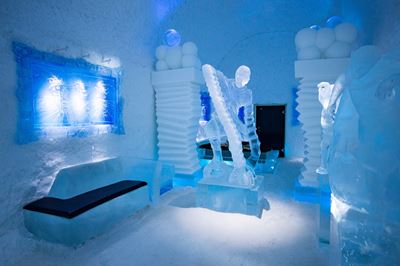 Icehotel Art Suite Hang Loose Design Edith Van De Wetering Wilfred Stijger Photo Asaf Kliger 4