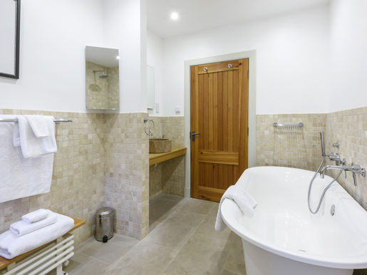 Eagle's Crag Bathroom