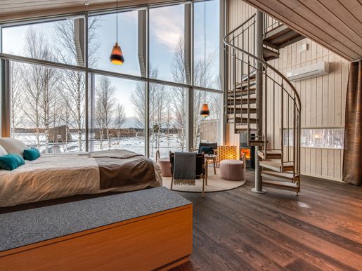 Arctic Bath Land Cabin