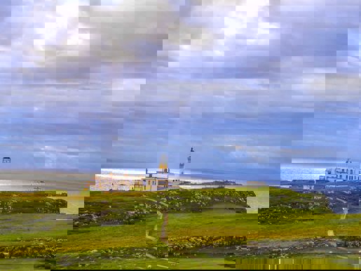 Lighthouse at Neist Lighthouse, Skye - Danny Lau 6I86 AXIM5I Unsplash