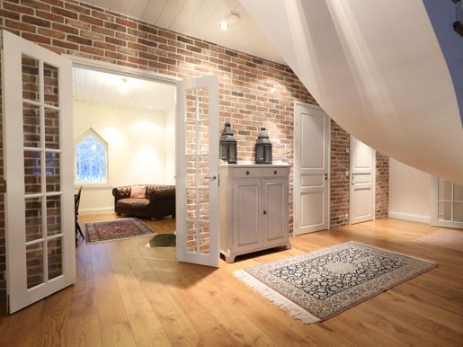 4 VCB Livingroom To TV Room