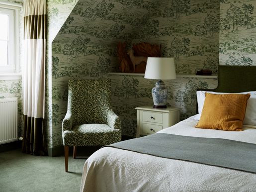 Kinloch Room 19 Suite Bed