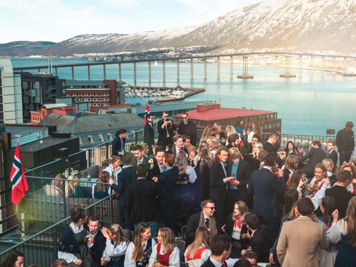 Skybar Outside Summer Vertical