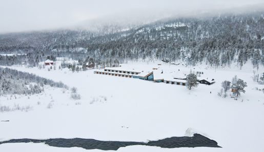 Arctic Wilderness Lodge Winter Morning Sorrisniva2